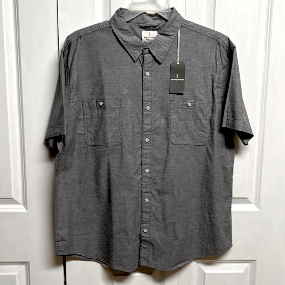 Club Monaco Men's Short Sleeve Button-Down Shirt - Charcoal Gray